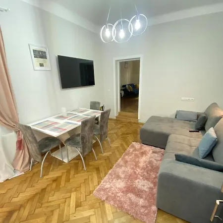 Boem 2 Old Town Apartment